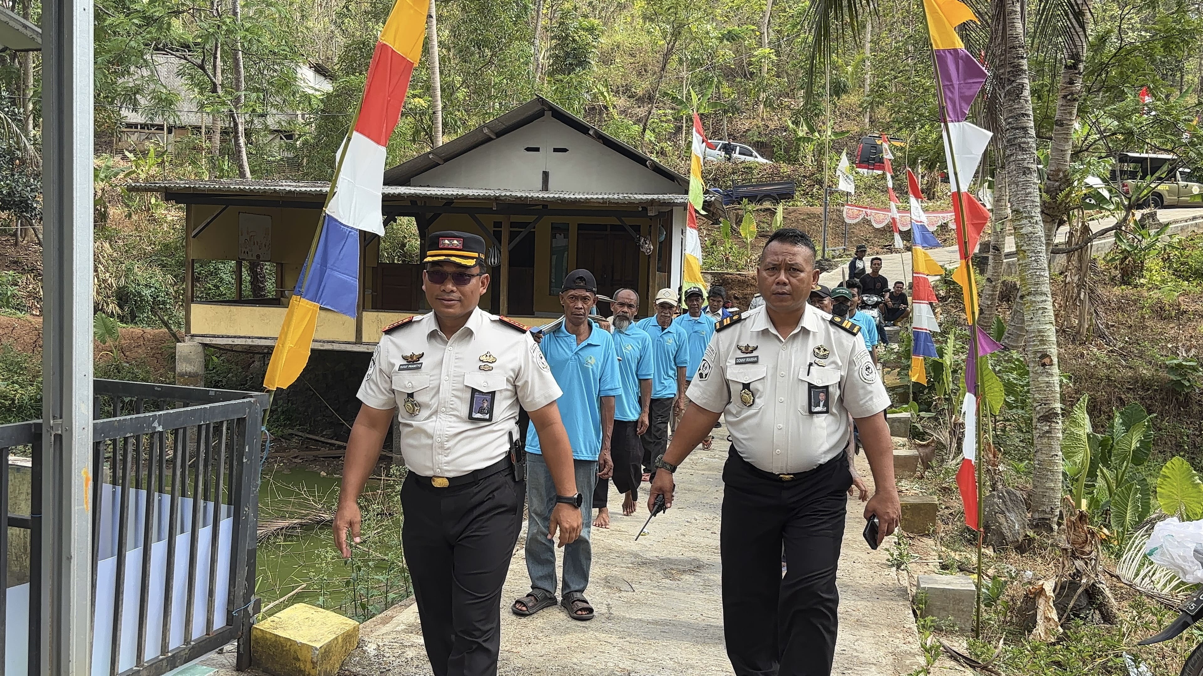 Lapas Banjar Hadir untuk Masyarakat, 10 Warga Binaan Terlibat dalam Program Bedah Rumah