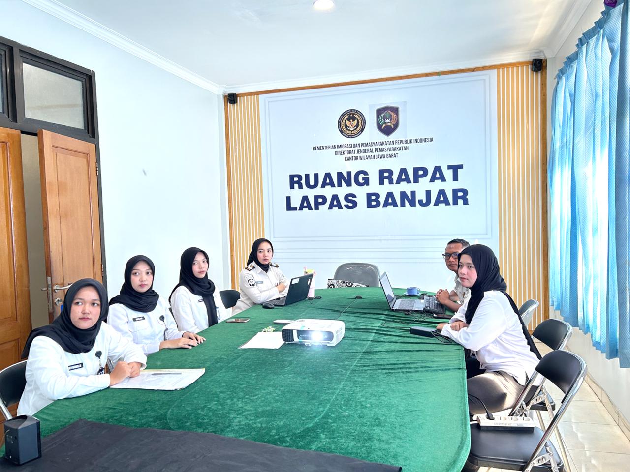 Perkuat Tata Kelola Administrasi dan Akuntabilitas Lapas Banjar Ikuti Sosialisasi Penilaian Kinerja Bidang Kearsipan