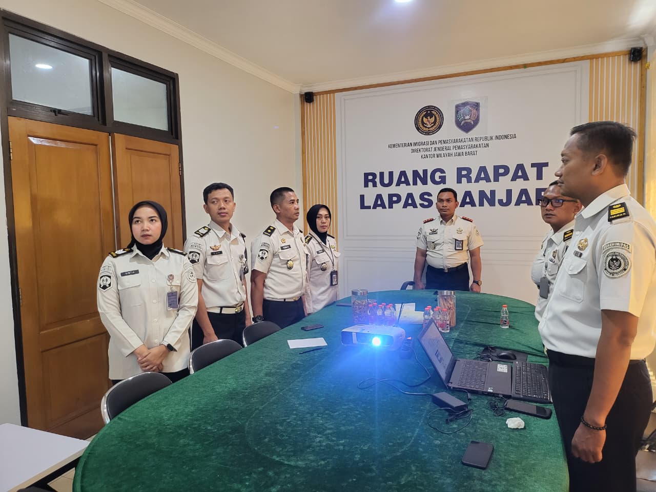 Lapas Banjar Tingkatkan Mutu Pelayanan melalui Implementasi Kebijakan Pengelolaan Wartelsuspas