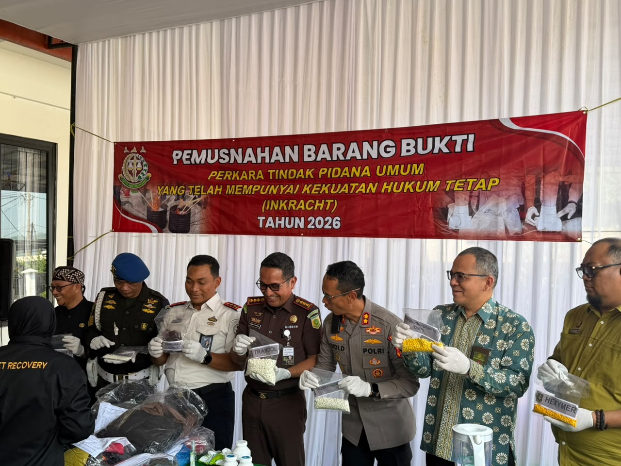 SINERGI PENEGAKAN HUKUM  PEMUSNAHAN BARANG BUKTI BERKEKUATAN HUKUM TETAP ( Inkrah) di Kota Banjar