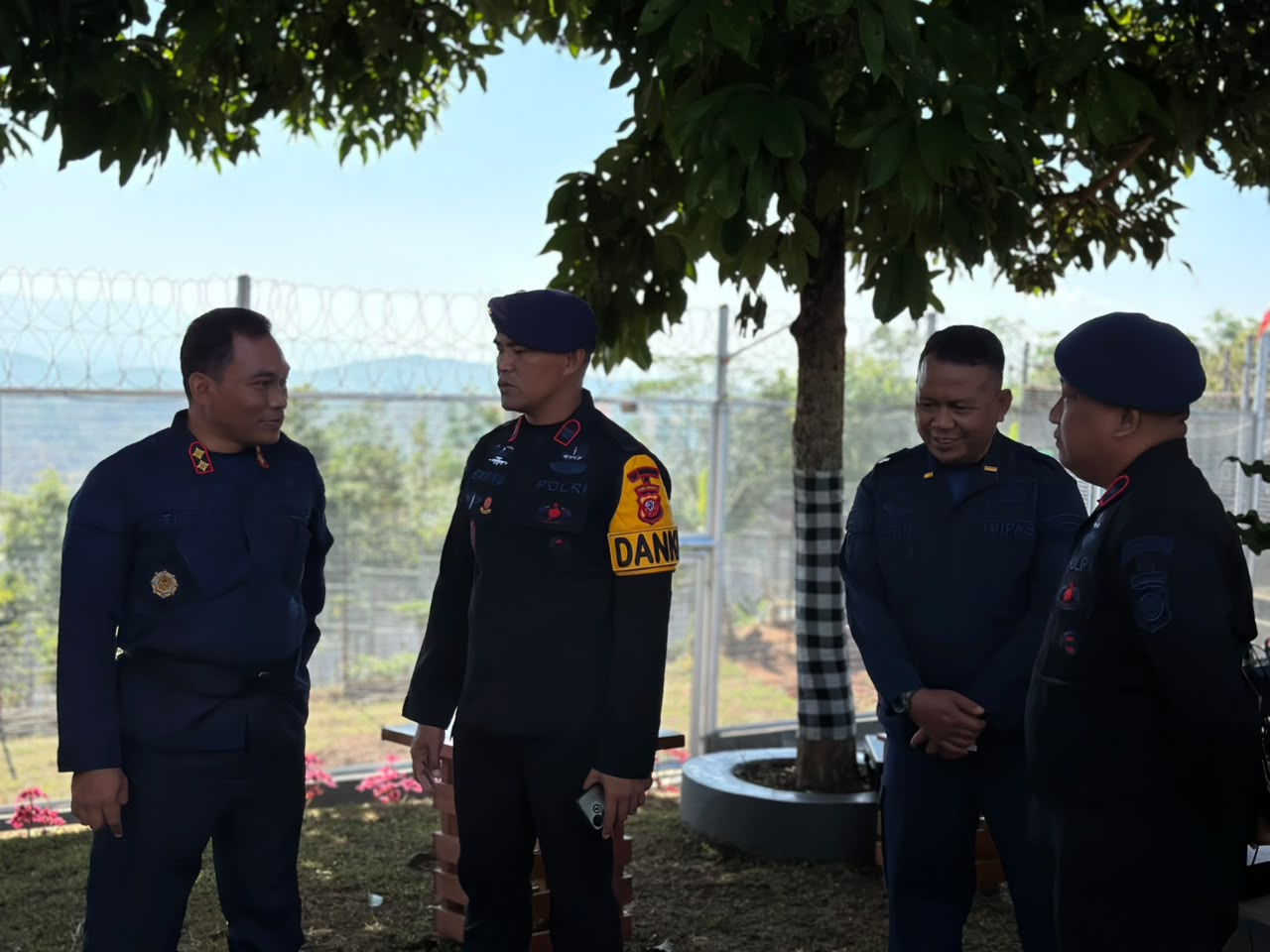 Perkuat Komitmen WBK Melalui Sinergitas, Danki Brimob Polda Jabar Kunjungi Lapas Banjar dan Undang Kalapas ke Pergelaran Wayang Golek